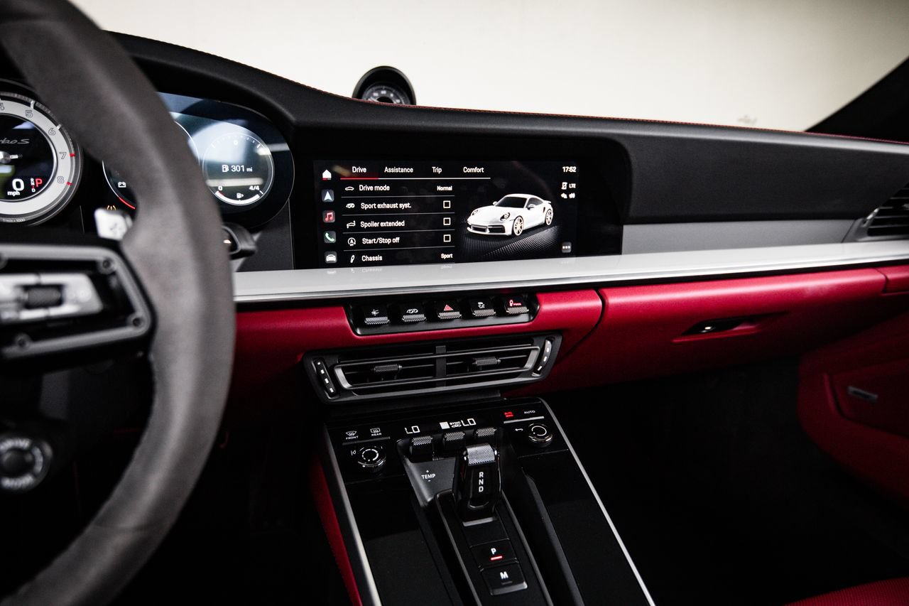 Certified 2022 Porsche 911 Turbo S AWD/4WD image 19