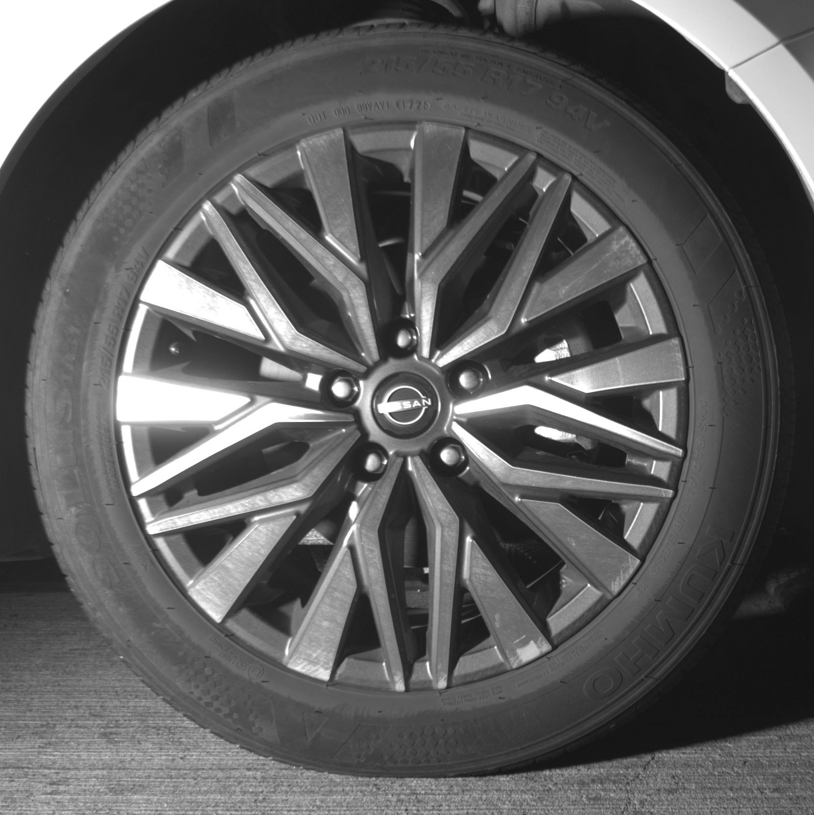 Used 2025 Nissan Altima 2.5 SV FWD image 13