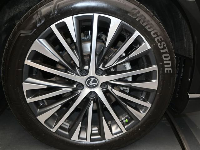 Used 2023 Lexus RX 350 Premium Plus w/ Cold Area Package AWD/4WD image 19