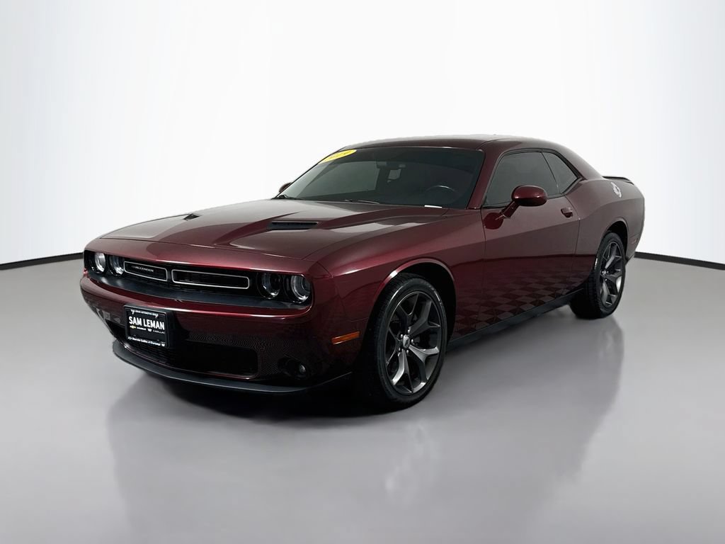 Used 2019 Dodge Challenger SXT w/ Plus Package RWD image 3