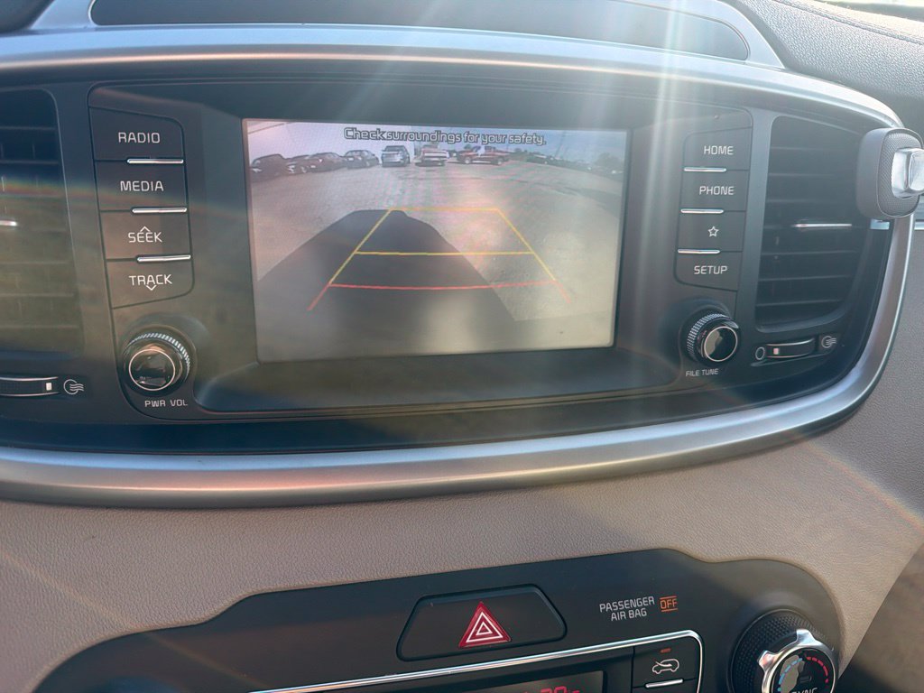 Used 2019 Kia Sorento FWD V6 image 9