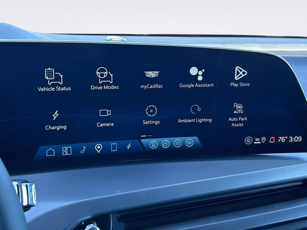 New 2026 Cadillac Vistiq Platinum AWD/4WD image 16