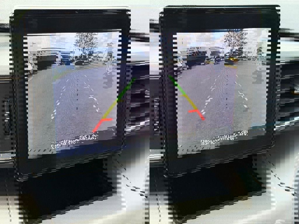 Certified 2022 Ford Explorer XLT w/ Equipment Group 202A image 34