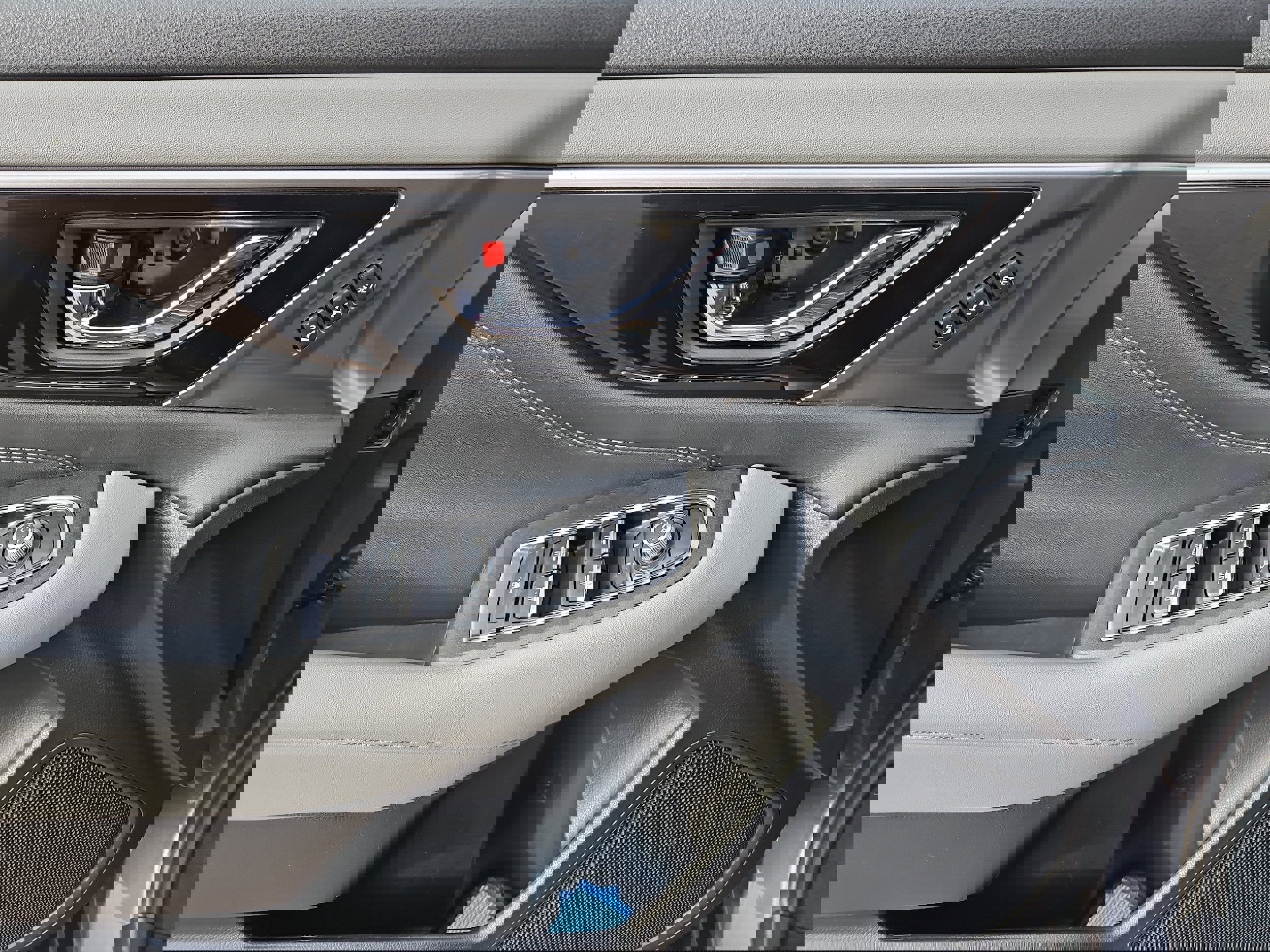 Used 2020 Subaru Outback Limited w/ Popular Package #2 image 8