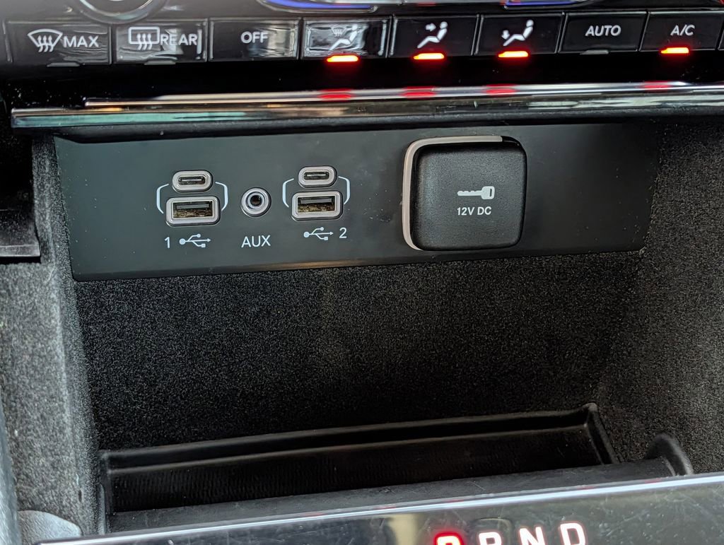 Used 2022 Jeep Grand Cherokee L Limited image 18