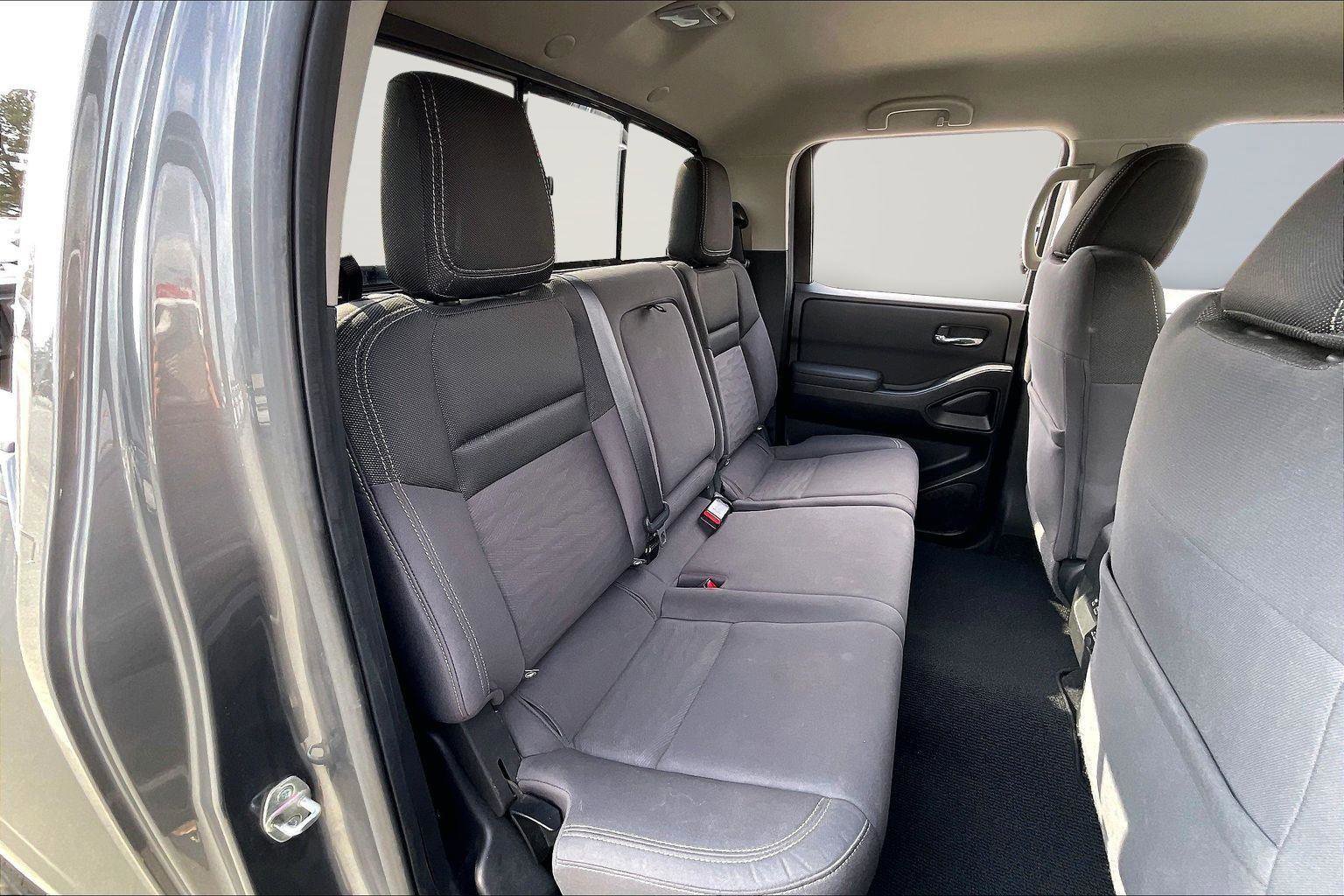 Certified 2022 Nissan Frontier SV image 28