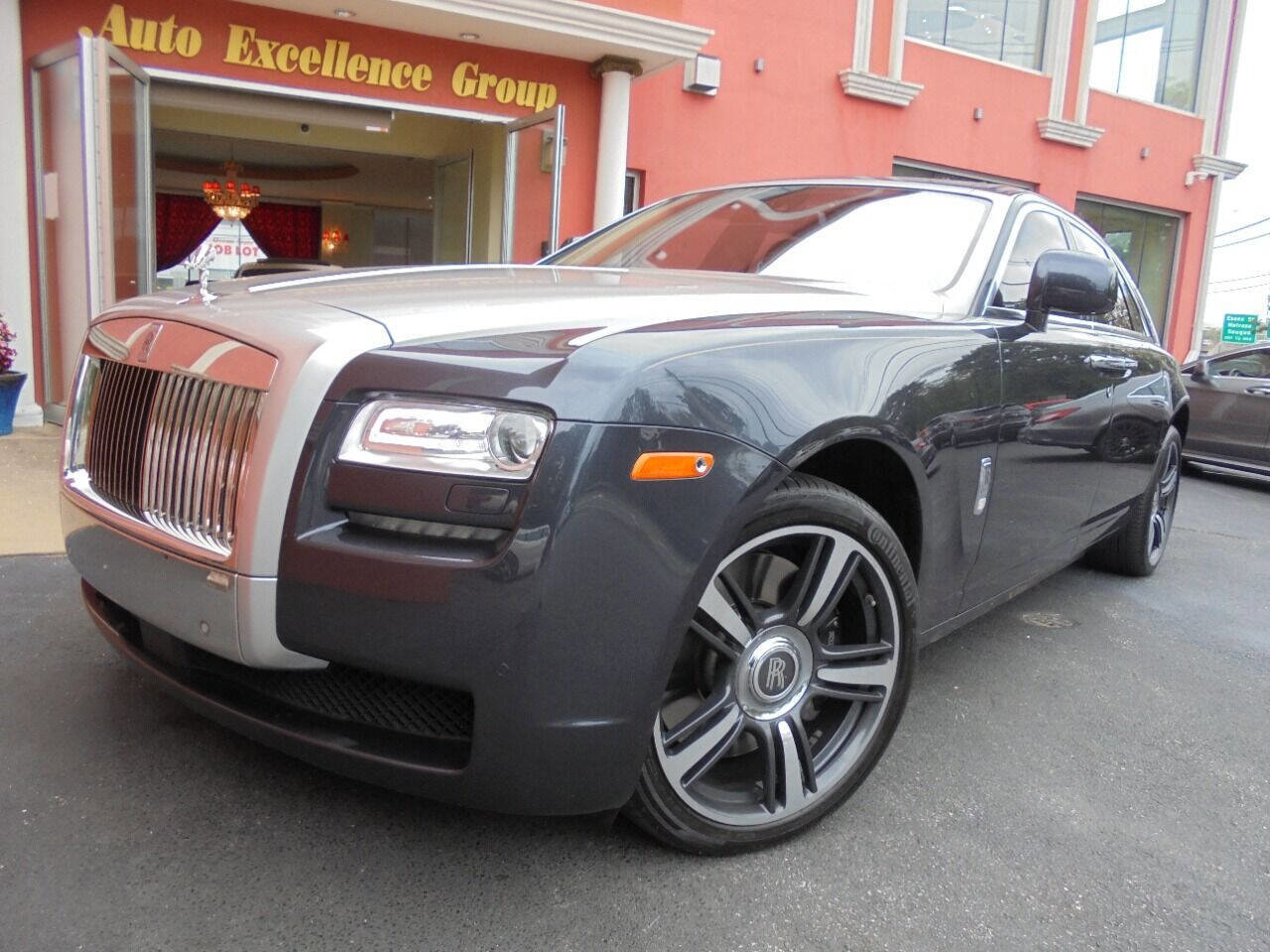 Used 2011 Rolls-Royce Ghost image 39