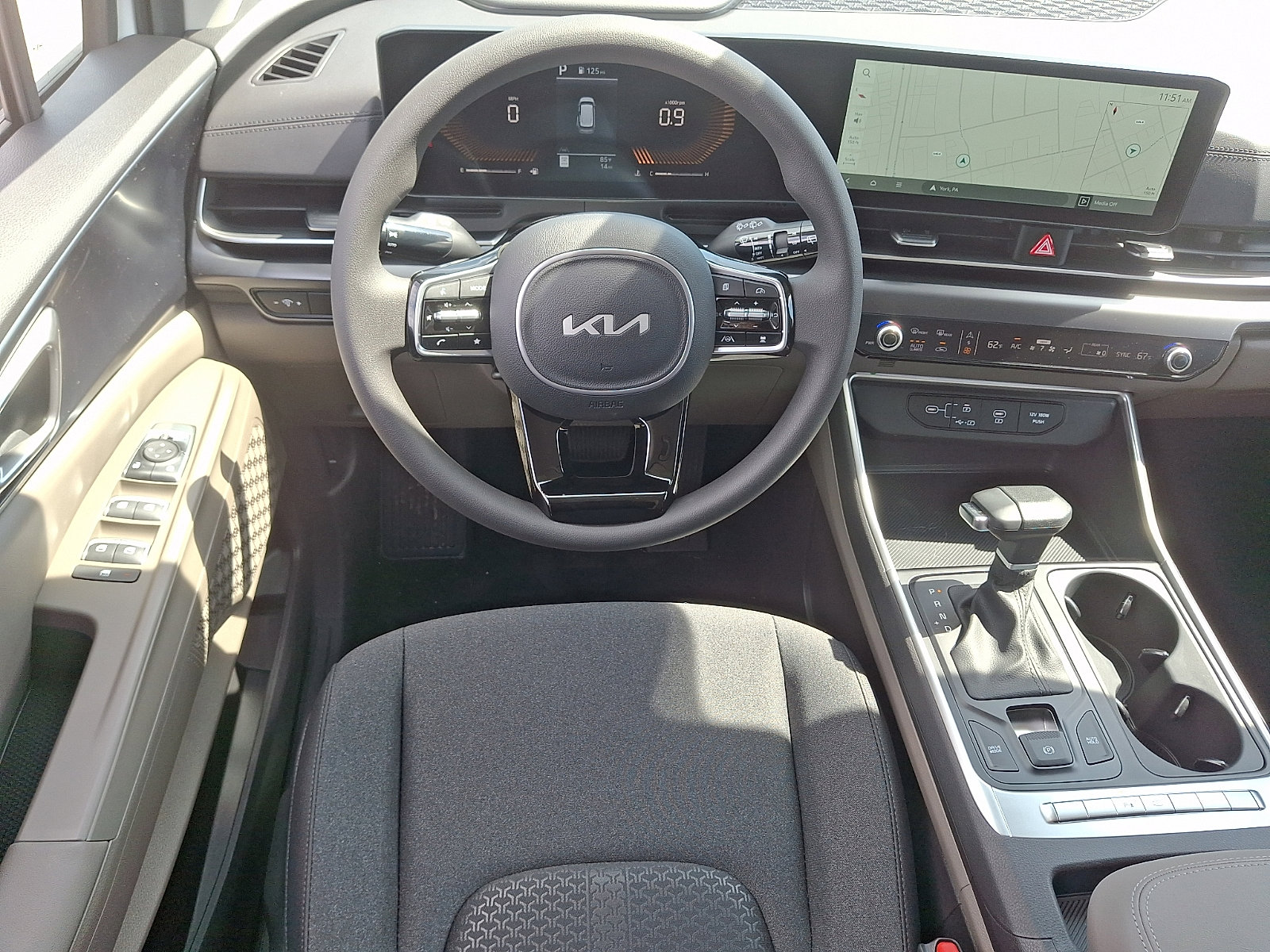 New 2026 Kia Carnival LX image 13