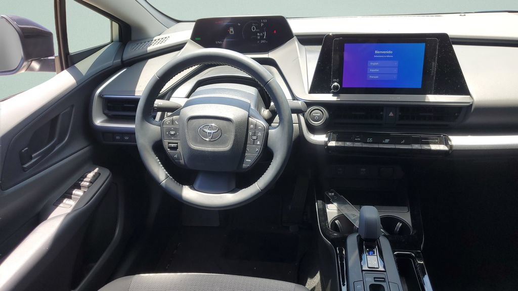Used 2025 Toyota Prius LE FWD image 13