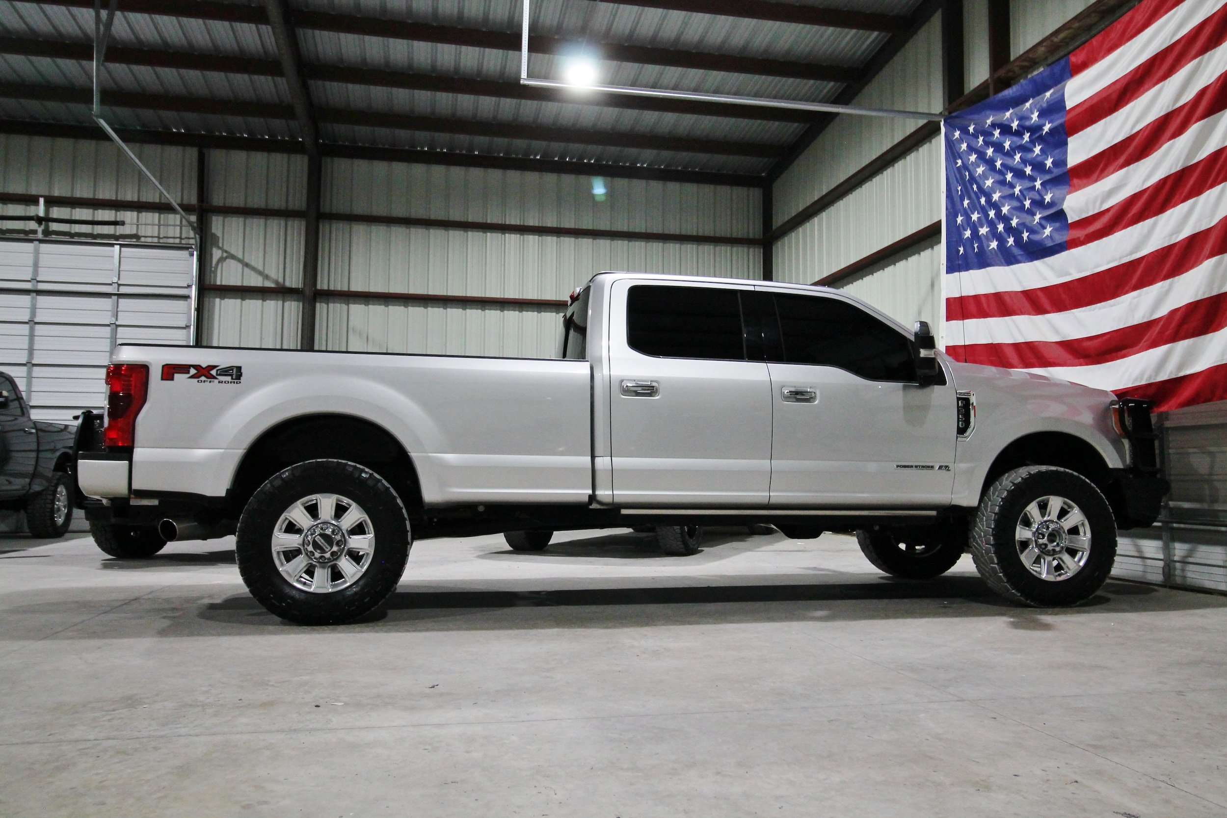 Used 2019 Ford F350 Platinum w/ Platinum Ultimate Package AWD/4WD image 13