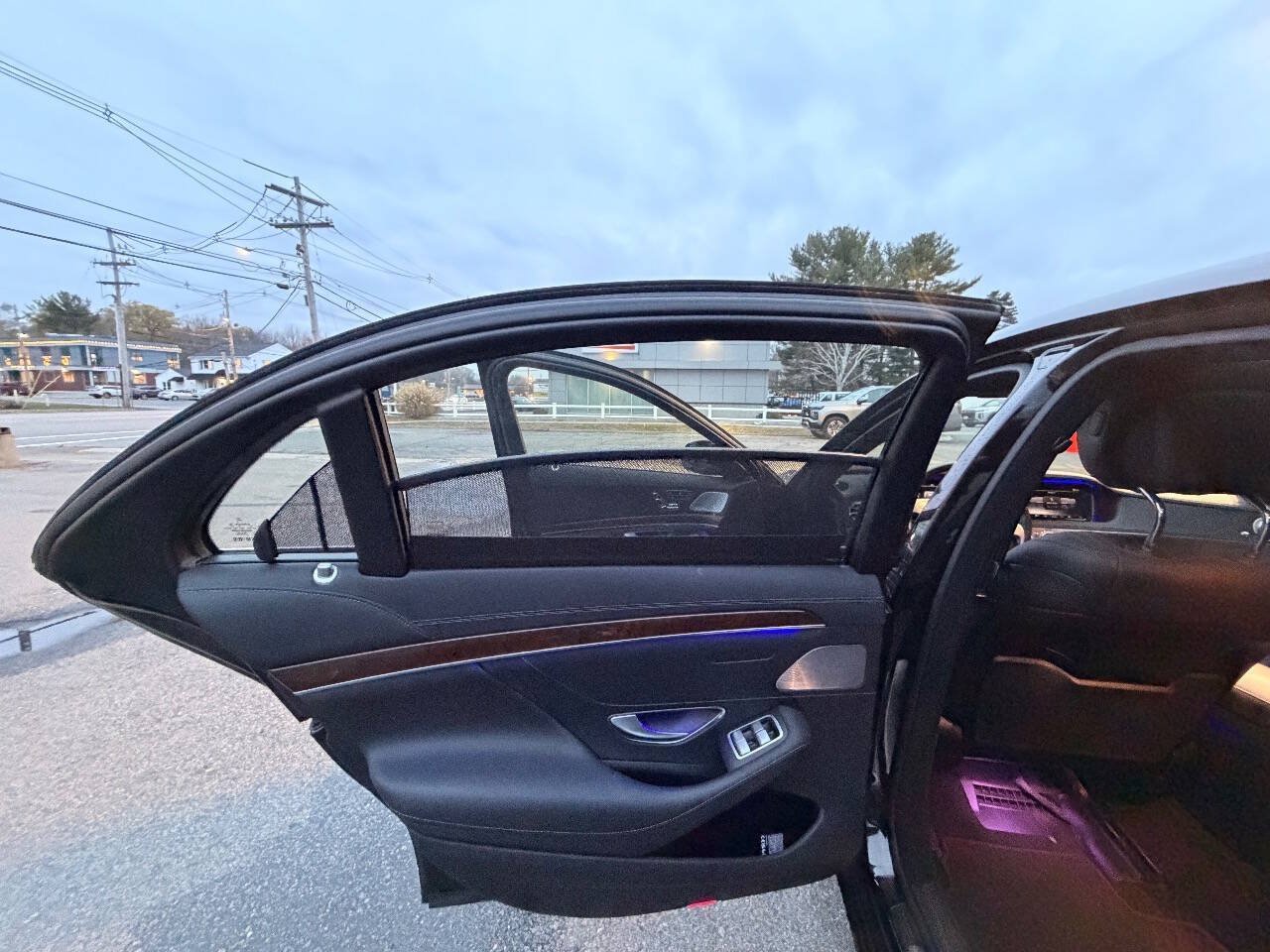 Used 2015 Mercedes-Benz S 550 4MATIC Sedan image 32