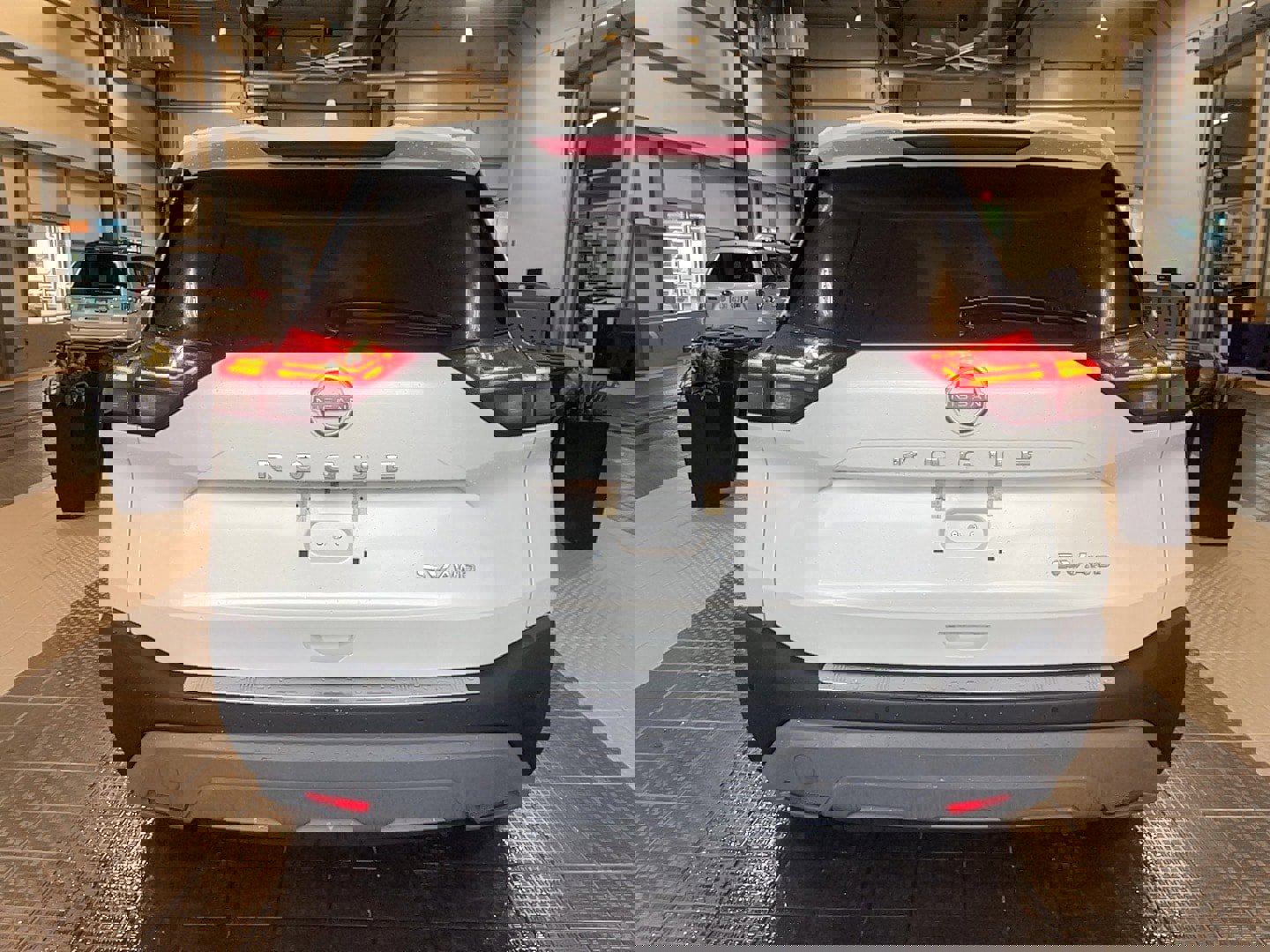 Used 2022 Nissan Rogue SV w/ SV Premium Package image 20