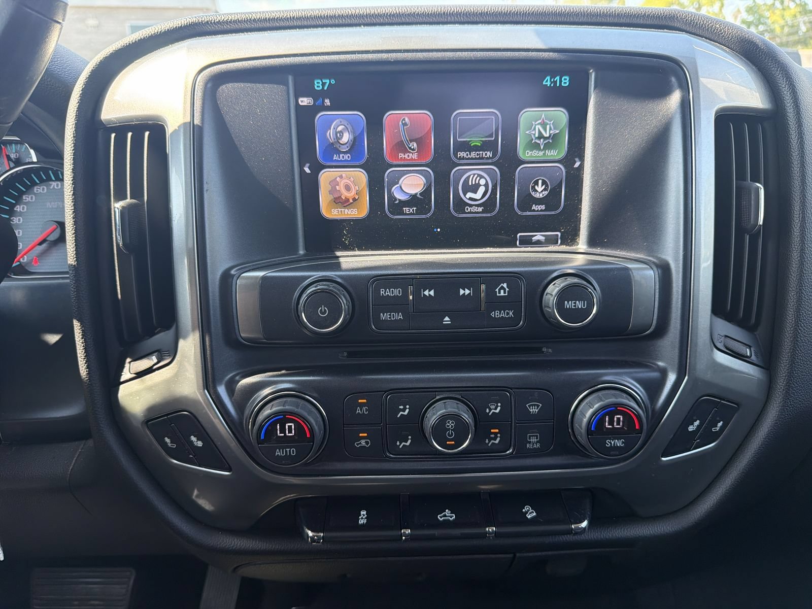 Used 2018 Chevrolet Silverado 1500 LT w/ All Star Edition AWD/4WD image 28