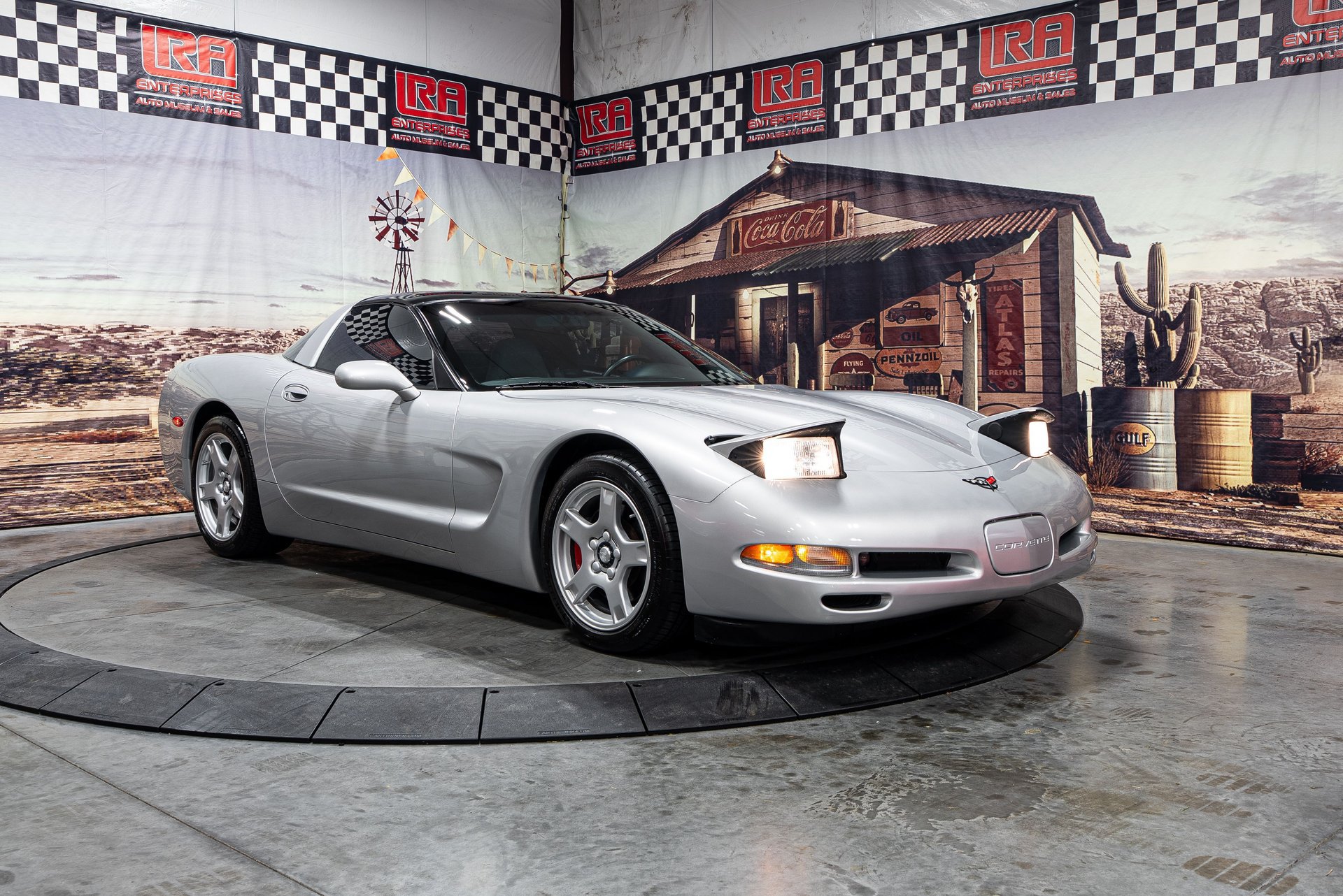 Used 1997 Chevrolet Corvette Coupe w/ Memory Pkg RWD image 9