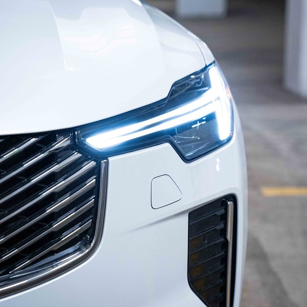 New 2026 Volvo XC90 T8 Ultra w/ Protection Package Premier AWD/4WD image 3