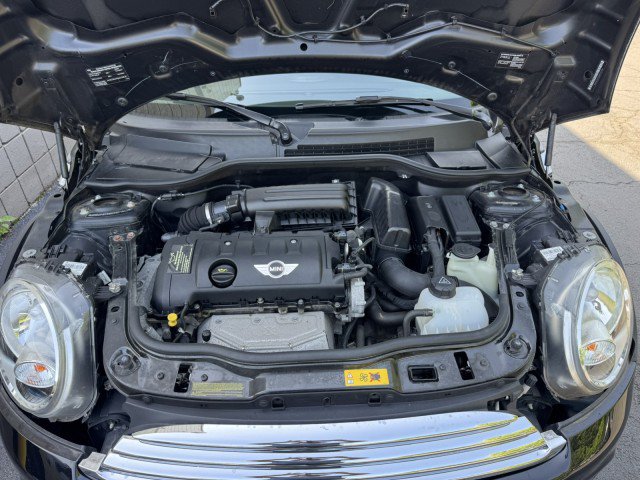 Used 2013 MINI Cooper Clubman FWD image 5
