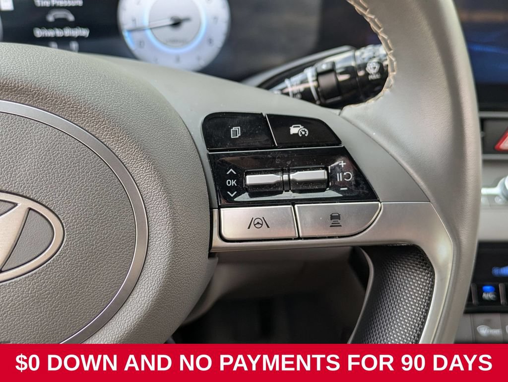 Used 2025 Hyundai Elantra SEL FWD image 21