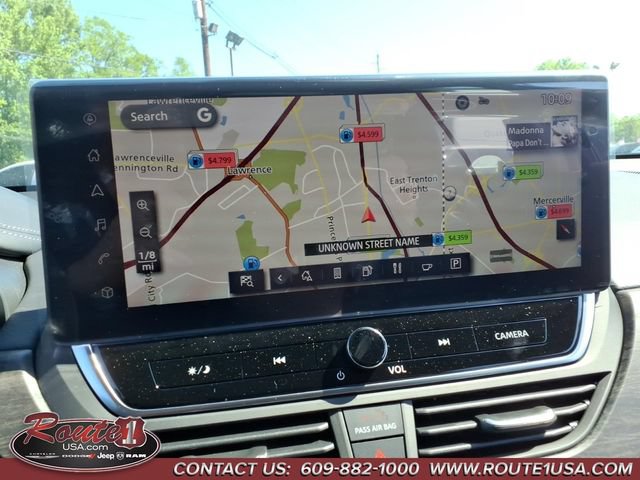 Used 2025 Nissan Altima 2.5 SL FWD image 33