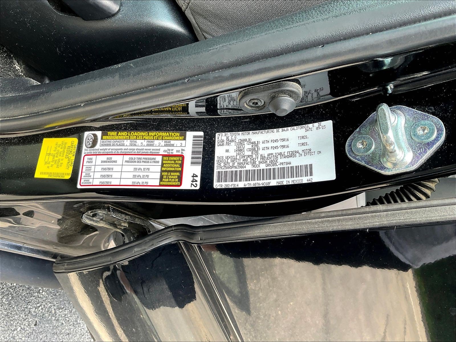 Used 2023 Toyota Tacoma SR AWD/4WD image 19