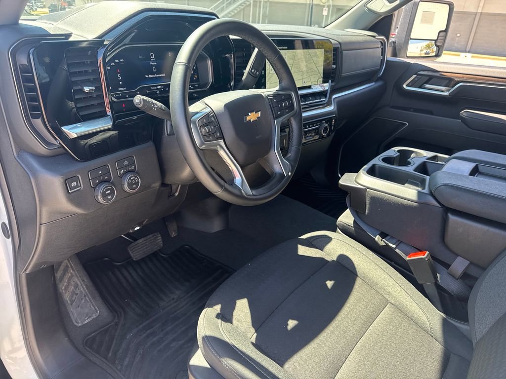 Used 2025 Chevrolet Silverado 2500 LT w/ Convenience Package image 16