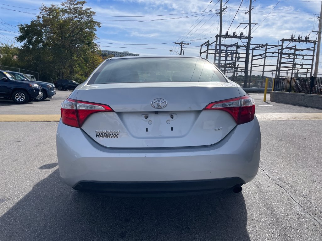 Used 2015 Toyota Corolla LE FWD image 4