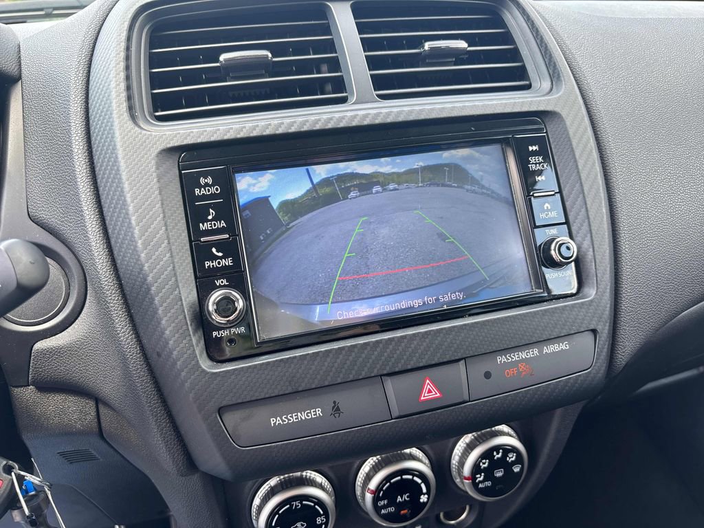 Used 2025 Mitsubishi Outlander Sport ES AWD/4WD image 17