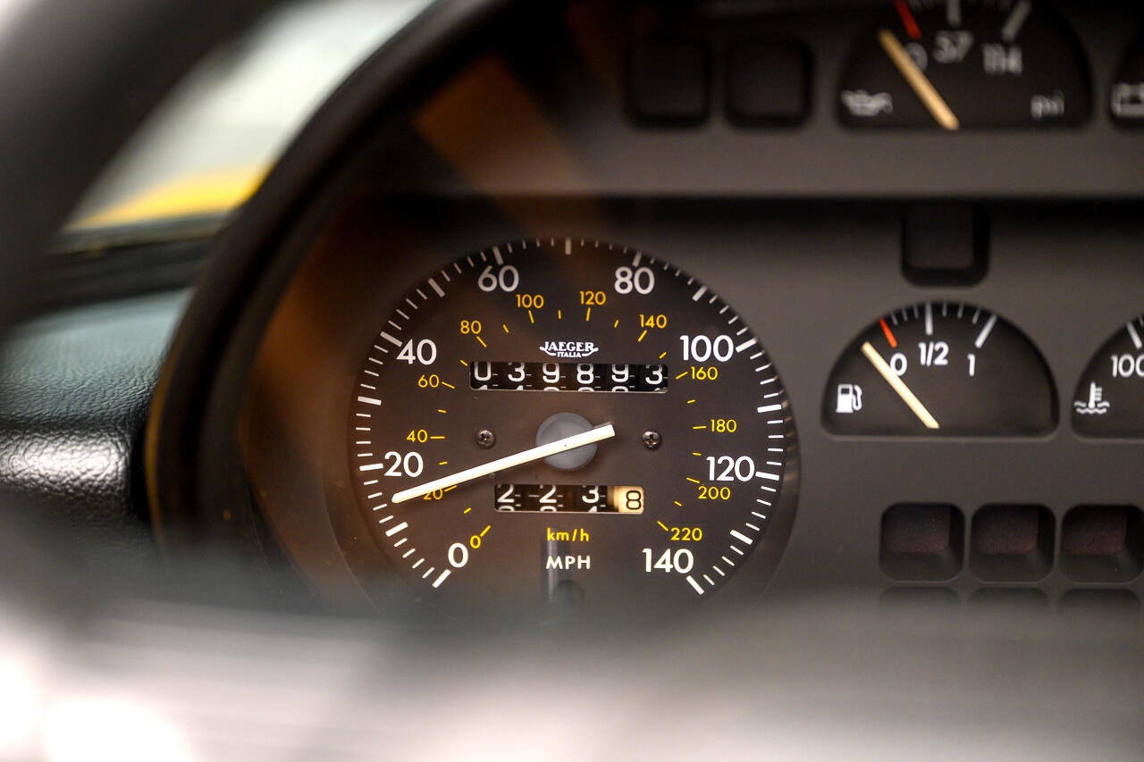 Used 1992 Alfa Romeo Spider Veloce image 28