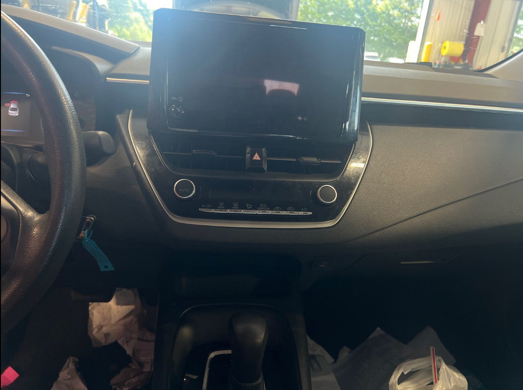 Used 2023 Toyota Corolla LE FWD image 8