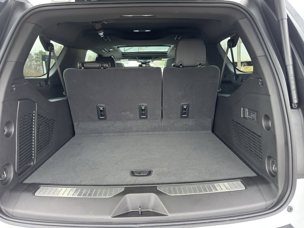 Used 2025 Chevrolet Suburban Premier w/ Sun And Tow Package image 28