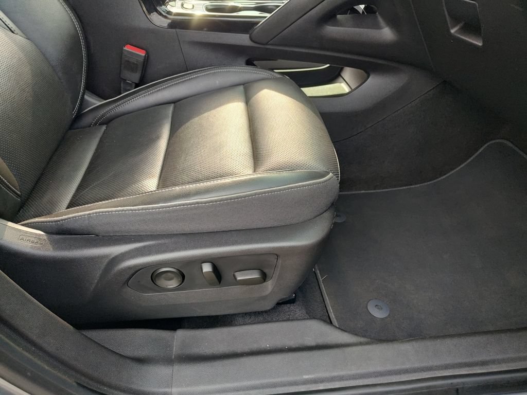 Used 2021 Buick Envision Essence w/ Sport Touring Package AWD/4WD image 31