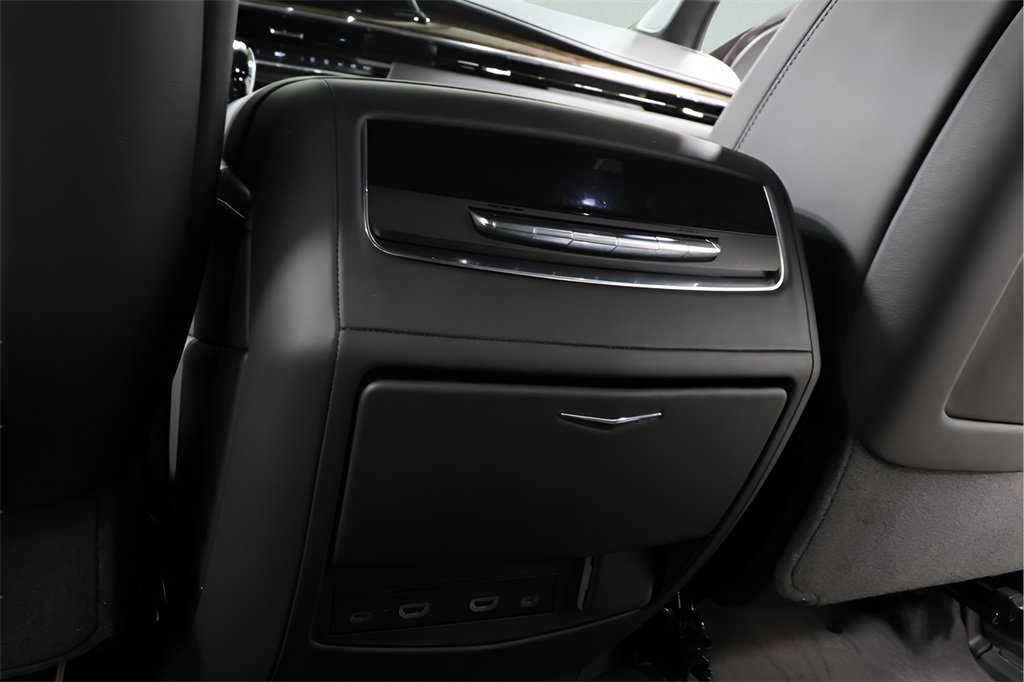 Used 2024 Cadillac Escalade ESV Sport Platinum w/ LPO, ONYX Package image 27
