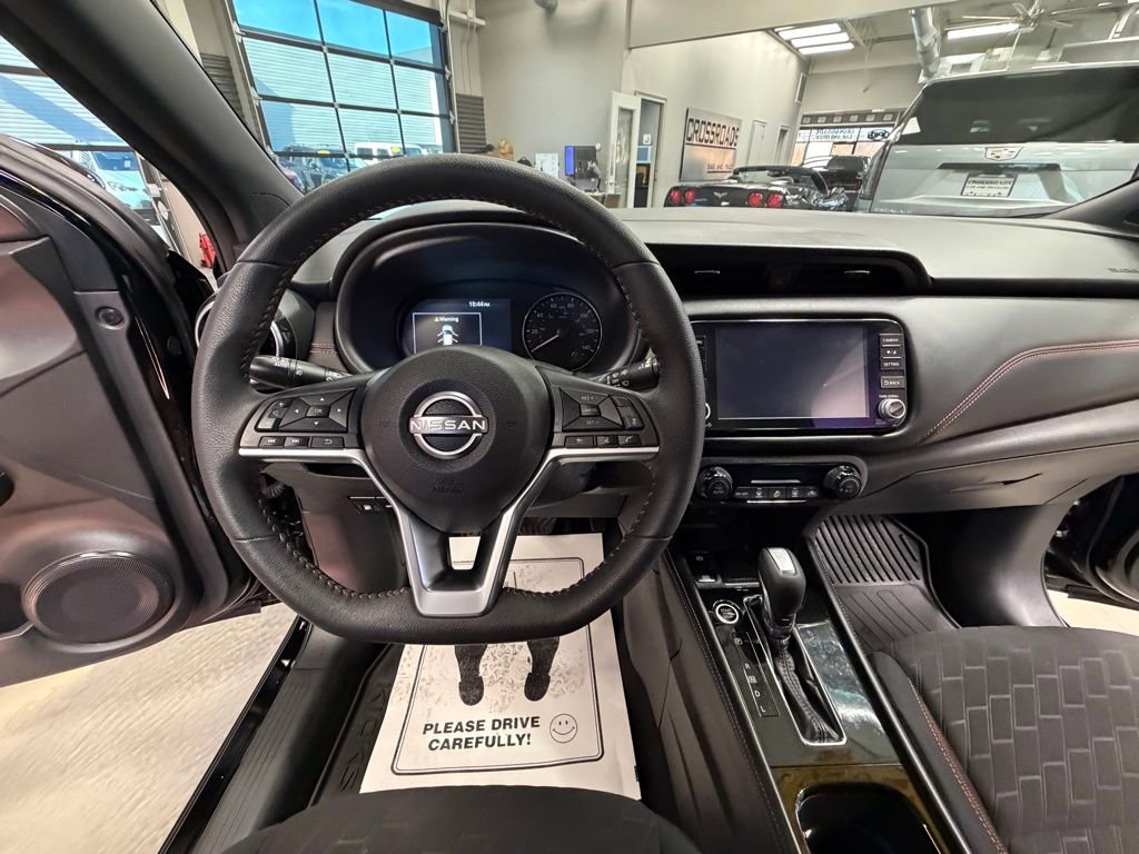 Used 2023 Nissan Kicks SR image 9