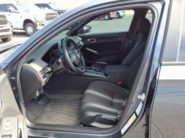 Used 2025 Honda Civic Sport image 4