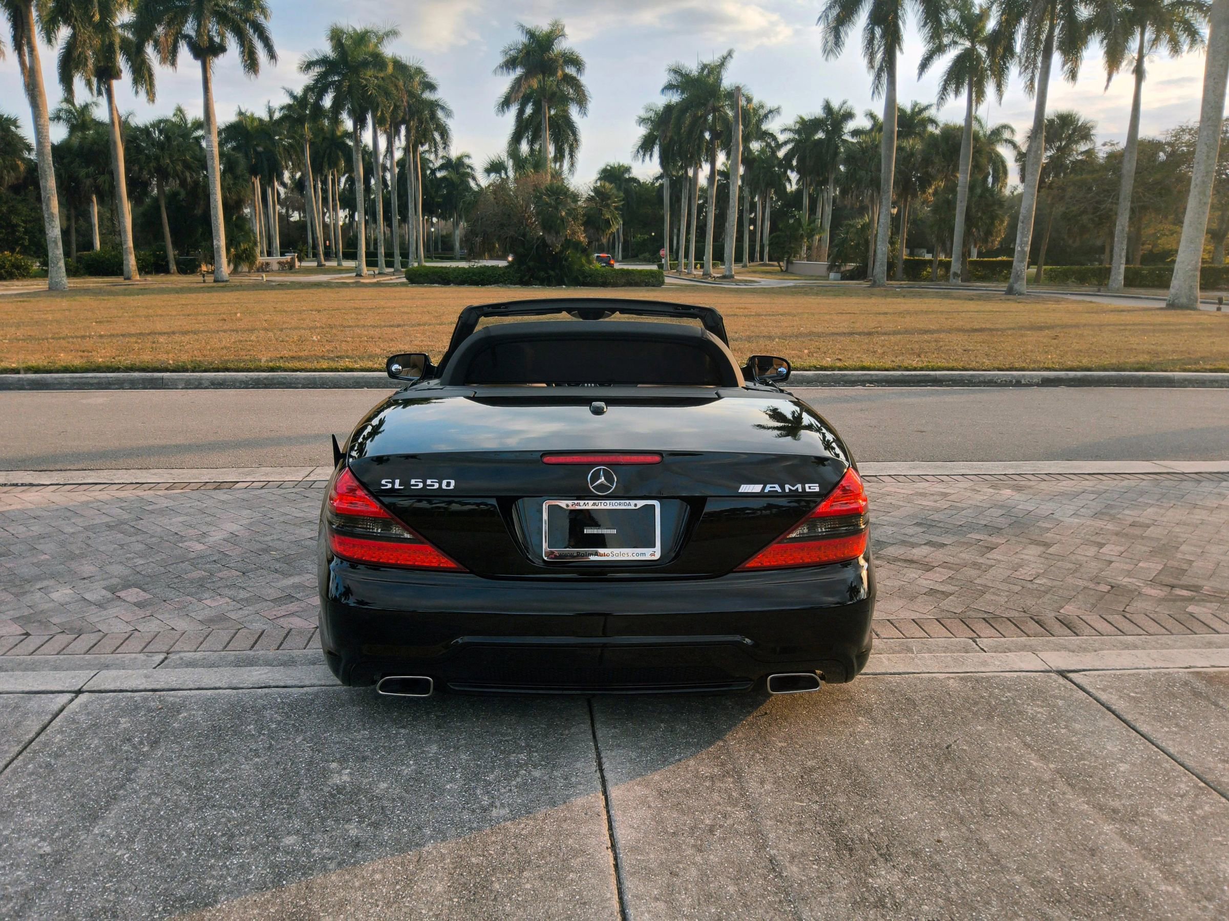 Used 2012 Mercedes-Benz SL 550 image 11