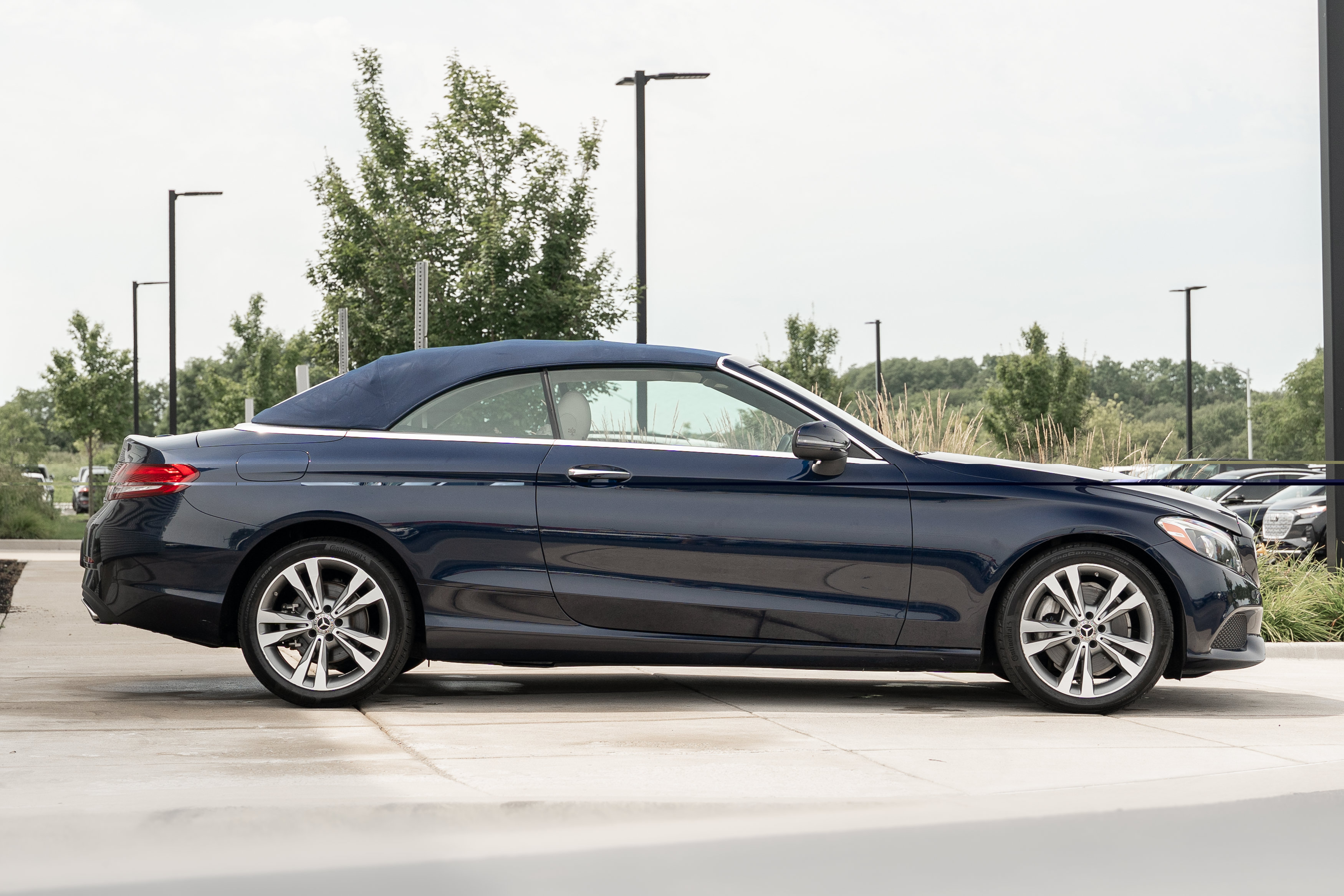 Used 2017 Mercedes-Benz C 300 4MATIC Cabriolet image 4