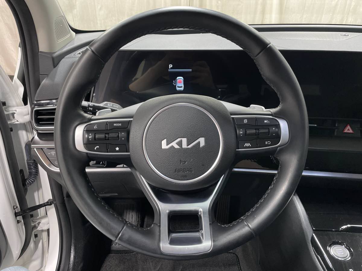 Used 2025 Kia Sportage EX w/ EX Premium Package AWD/4WD image 10
