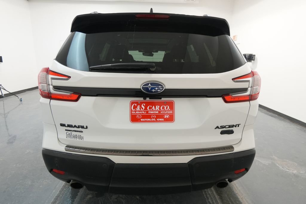 Used 2024 Subaru Ascent Onyx Edition image 7