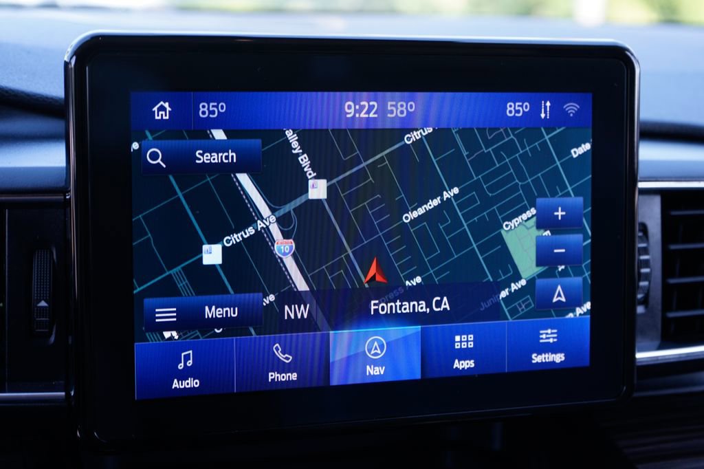 Used 2020 Ford Explorer Limited AWD/4WD image 32