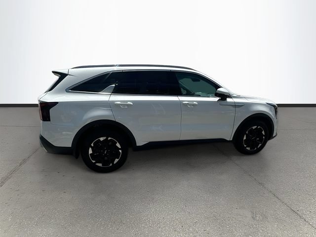 Used 2026 Kia Sorento S FWD image 8