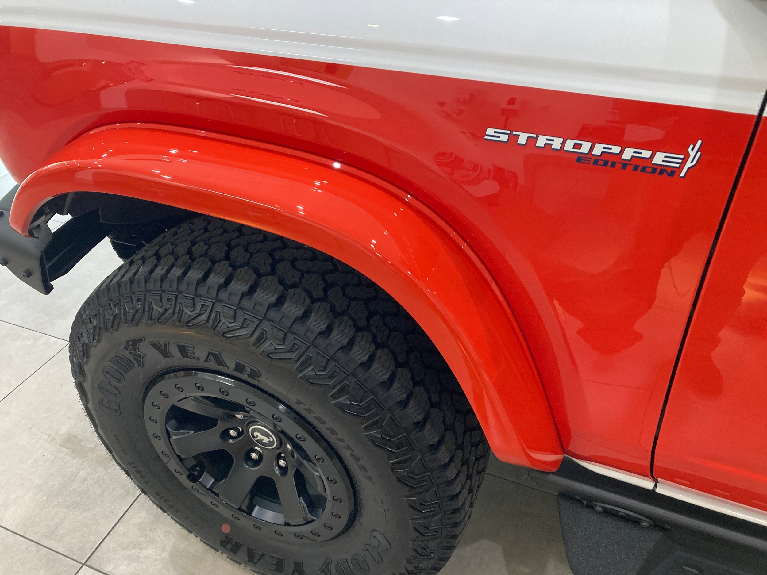 Used 2025 Ford Bronco Stroppe Edition AWD/4WD image 3