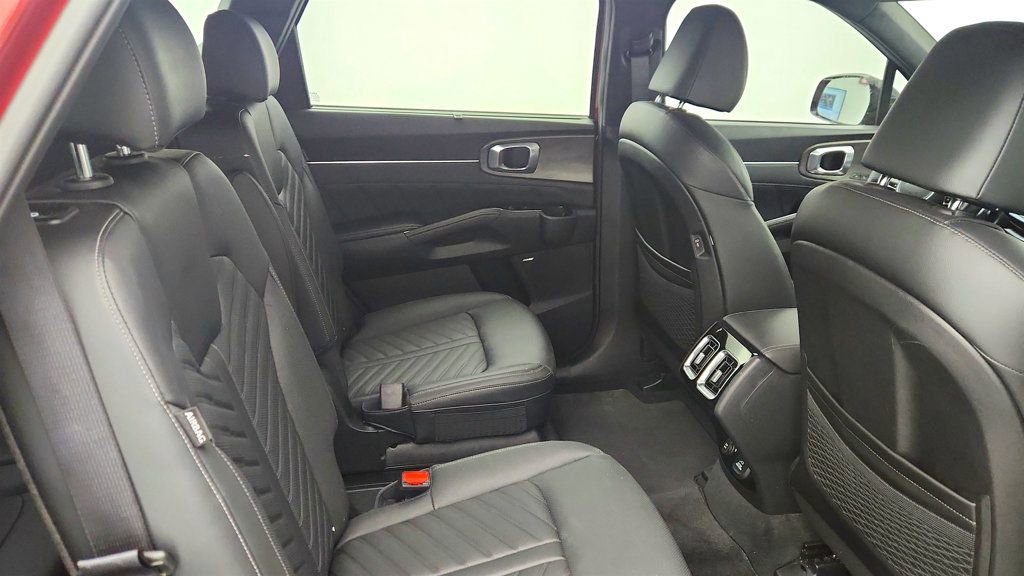 Used 2024 Kia Sorento SX Prestige image 23