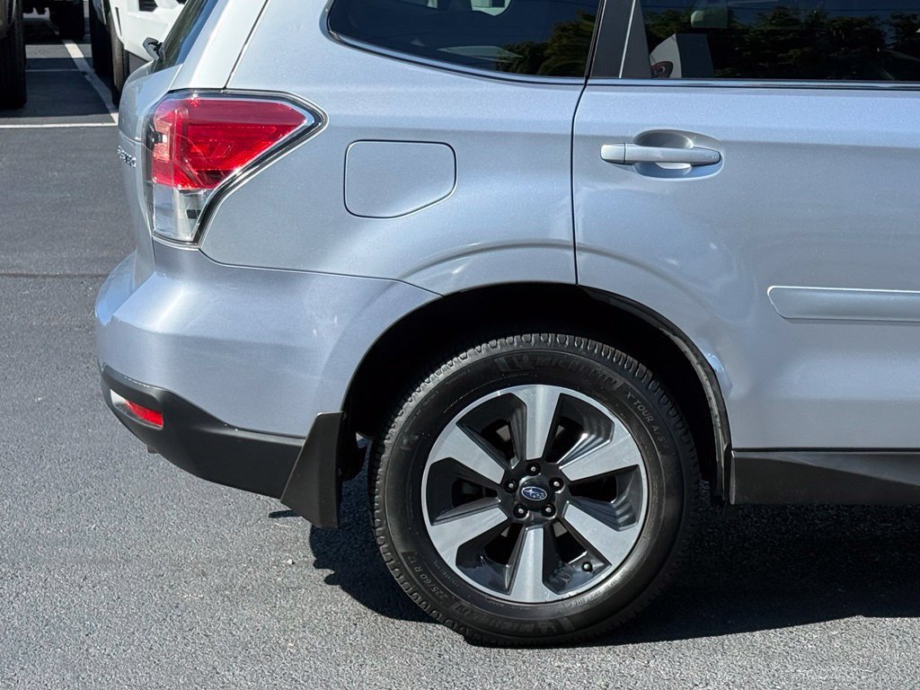 Used 2018 Subaru Forester 2.5i Limited AWD/4WD image 8