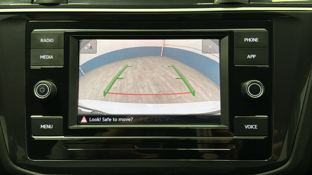 Used 2023 Volkswagen Tiguan S FWD image 13