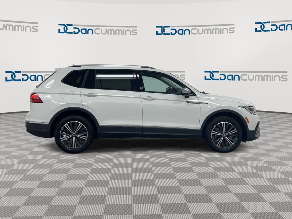 Used 2024 Volkswagen Tiguan SE AWD/4WD image 9