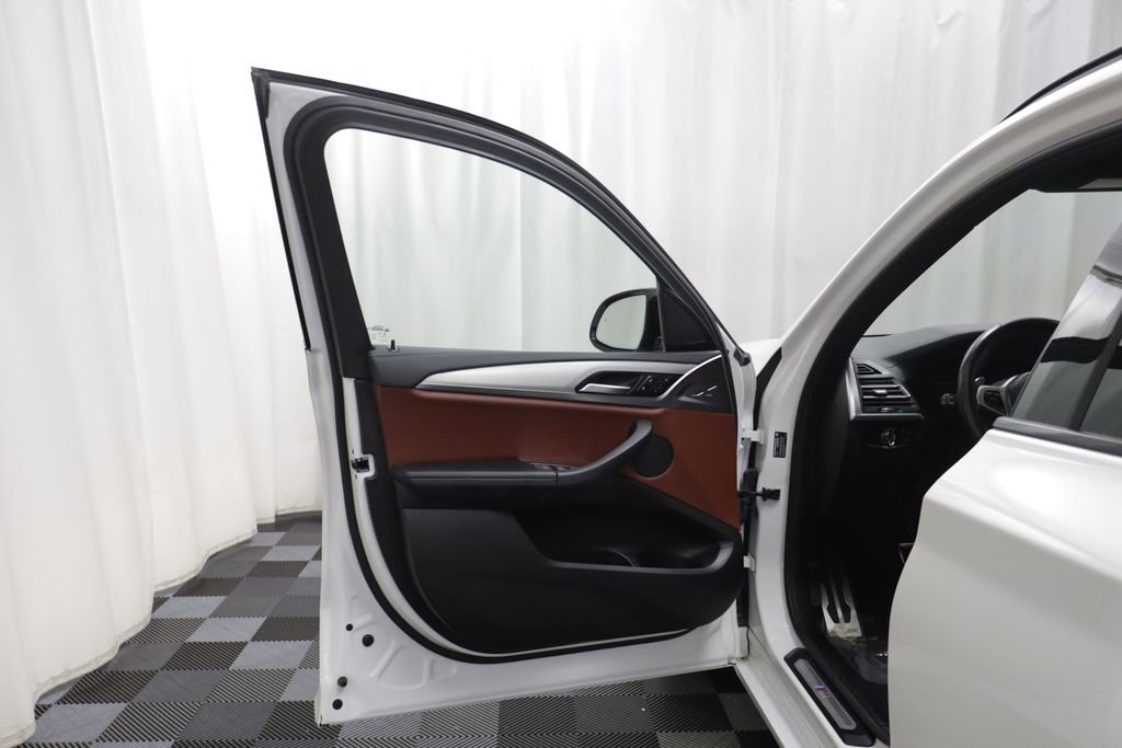 Certified 2022 BMW X3 M40i w/ Parking Assistance Package image 4