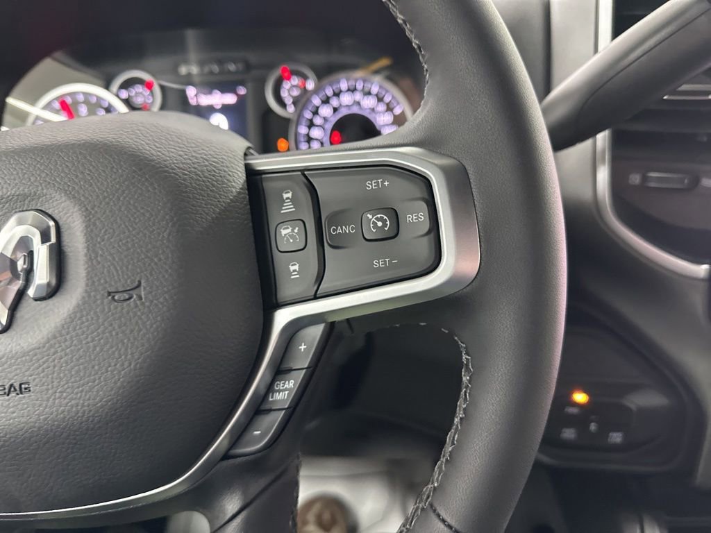 New 2026 RAM 2500 Big Horn AWD/4WD image 32