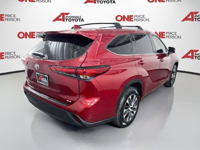 Used 2023 Toyota Highlander XLE FWD image 7