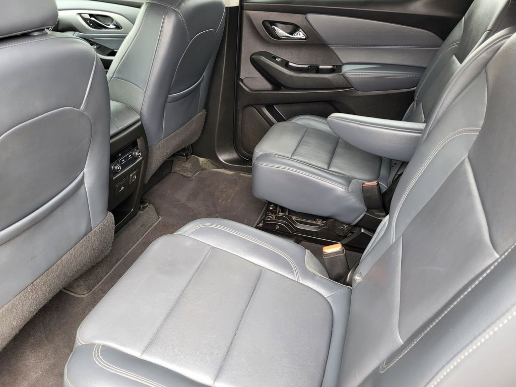 Used 2020 Chevrolet Traverse LT w/ LT Premium Package AWD/4WD image 21