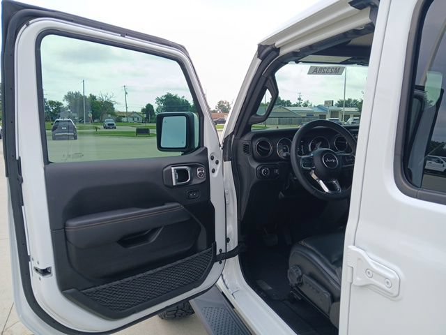 Used 2023 Jeep Gladiator Overland AWD/4WD image 13