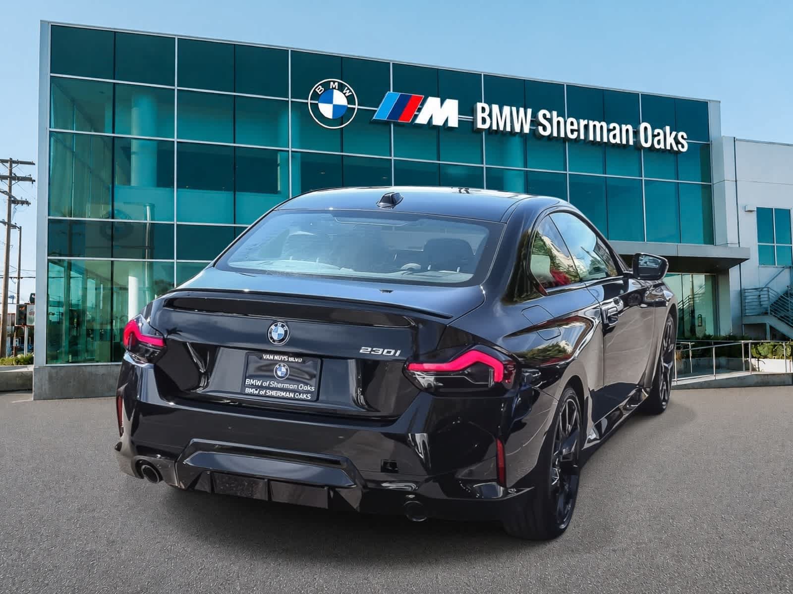 New 2026 BMW 230i Coupe w/ Premium Package RWD image 4